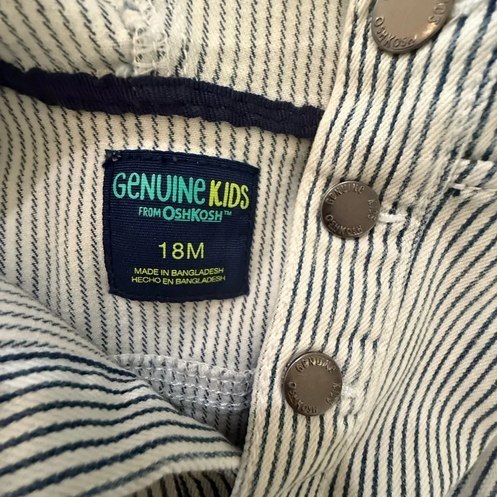 NWOT Oshgosh Pullover Hooded Jean Jacket. 18M